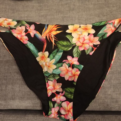 MC2 Printed Bikini like new, colorful, size S
