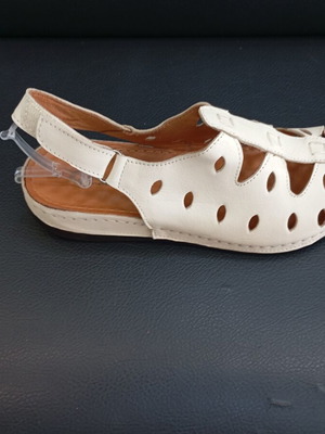 Leather platform sandals with anatomical insole, size 37