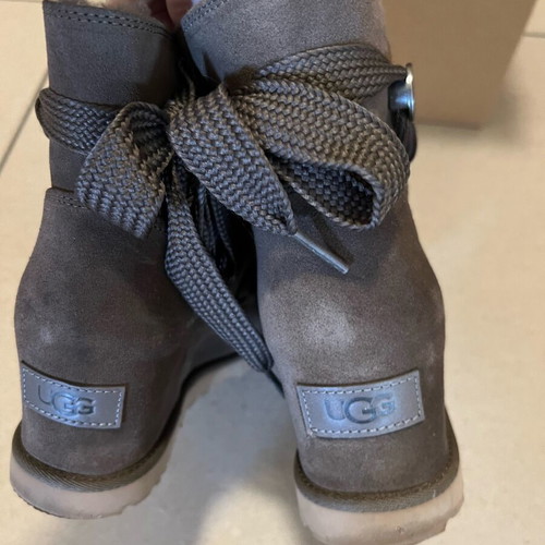 Ugg Australia platform ankle boots like new, gray, size 37