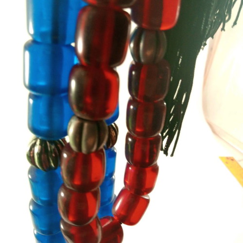 Two worry beads red and blue 30 and 35 cm synthetic with transparent beads