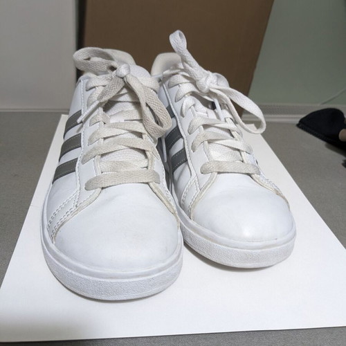 Adidas sneakers size 35 like new, white athletic shoes for girls