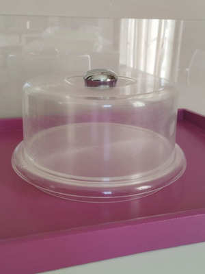 Cake container like new with transparent plastic lid