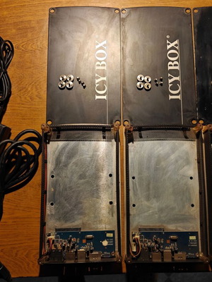 Icy Box 3-Pack External Enclosures for 3.5'' Sata HDDs used