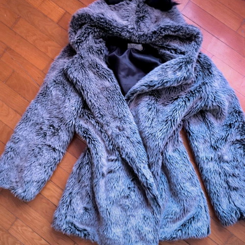 Thin fur coat like new, gray, size M