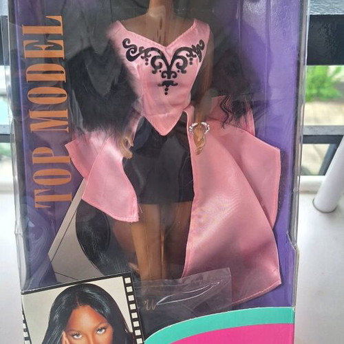 Κούκλα Naomi Campbell vintage συλλεκτική και σπάνια, καινούργια