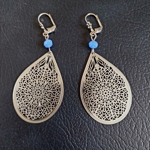 Metal earrings silver color like new