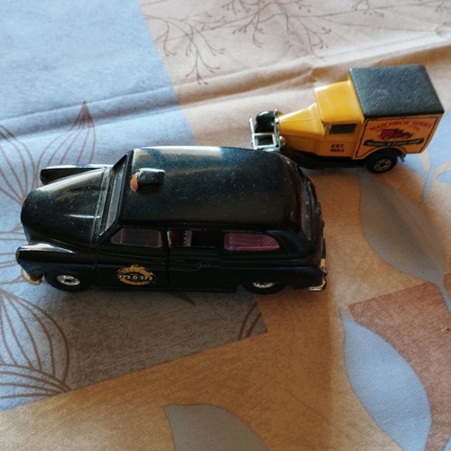 Μεταλλικά αυτοκίνητα μεταχειρισμένα Corgi Austin London taxi και Matchbox Series Model A Ford van