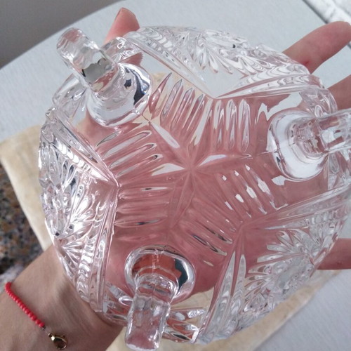Vintage crystal bonbonniere with lid and three decorative feet