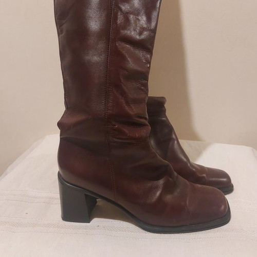 Women's Bordeaux leather boots size 41 used