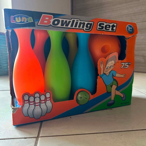 Luna Bowling Set for Small Children with 6 Pins and Ball
