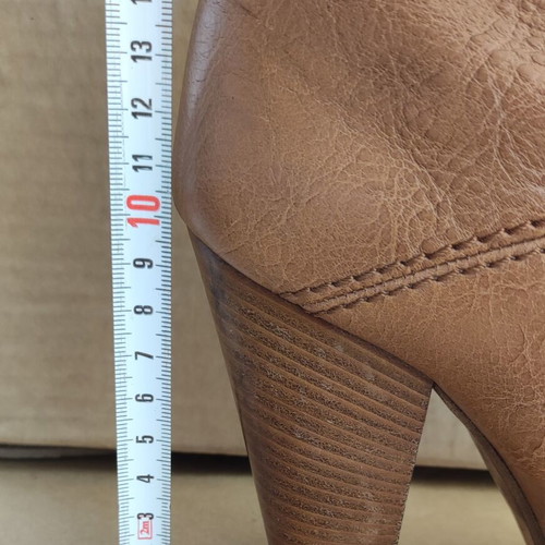 Dolce & Gabbana women's brown leather boots size 37 used