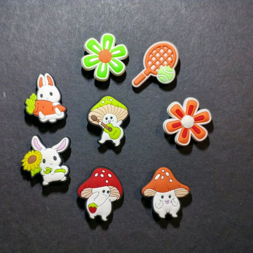 Crocs charms set like new, orange and green