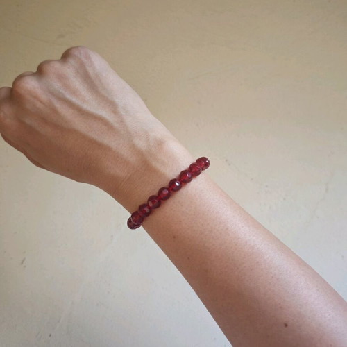 Beaded bracelet elastic like new, red