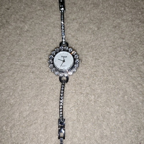 Tlvaye women's watch with rhinestones silver tone like new