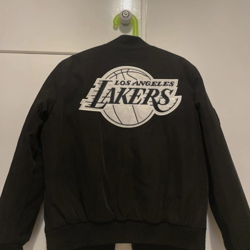 LA Lakers Primark jacket black and white like new, size 134 cm
