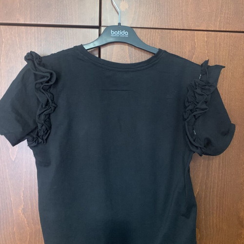 Zara black blouse with ruffle sleeve like new, size S