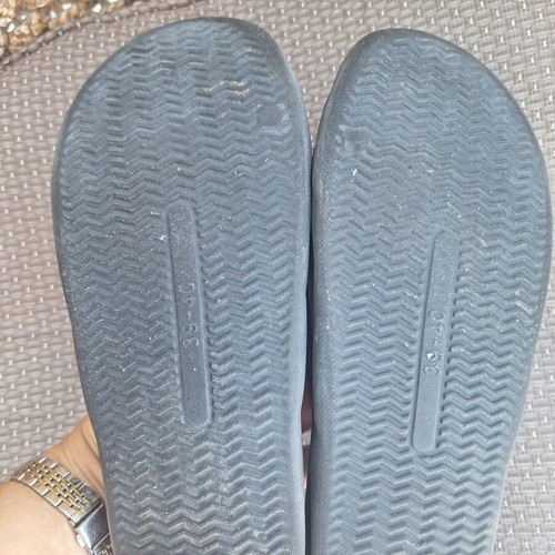 Black slippers size 39-40