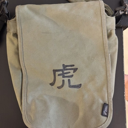 Asics Tiger vintage crossbody bag used, green with Japanese character