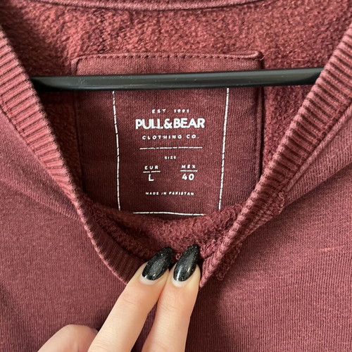 Pull & Bear men's sweater used, size Large, burgundy