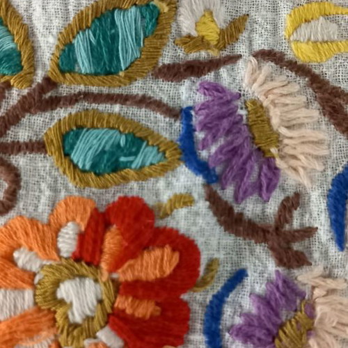 Embroidered table linen set of 2 pieces used