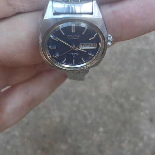 Seiko Hi-Beat 17 Jewels watch used, blue and silver