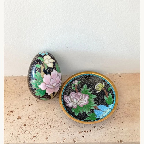 Vintage cloisonné egg and saucer set like new