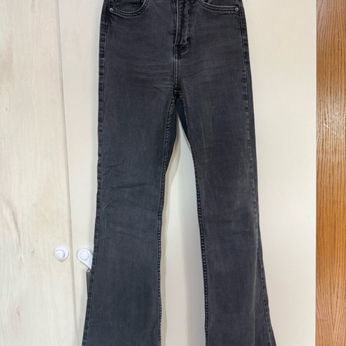 Bershka black bell-bottom jeans like new