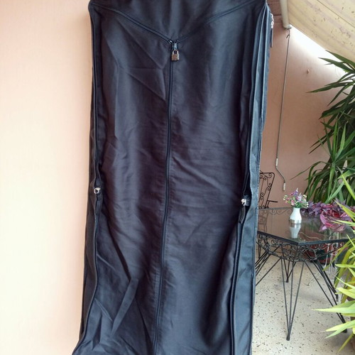 Stratic travel garment bag like new, black for suits