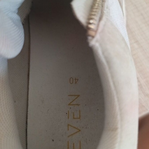 Seven women's shoes size 40 used with visible marks