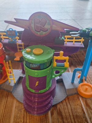Superzings Kazoom Lab Battle like new