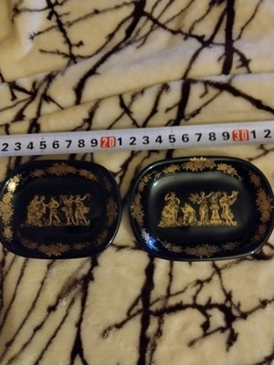Decorative plates hand-painted 24k gold like new, set of two