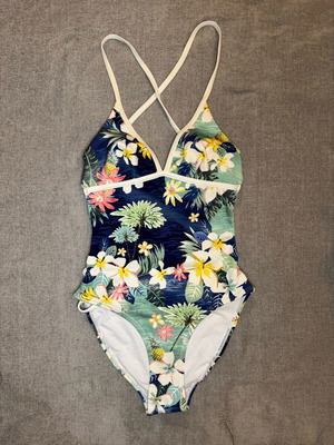 Floral one-piece swimsuit like new, unworn