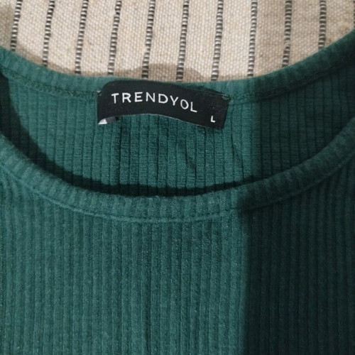 Trendyol sleeveless shirt used, size L fits M
