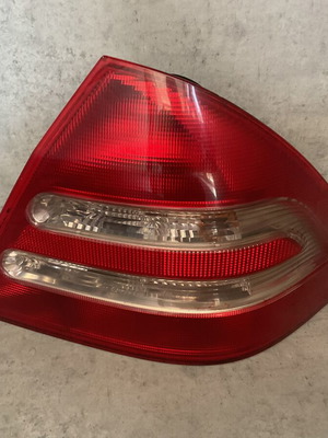 Mercedes C-Class sedan W203 πίσω δεξιό φανάρι μεταχειρισμένο, αυθεντικό