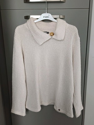 White cream Paranoia sweater new, one size