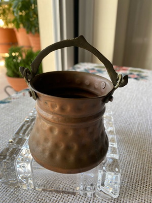 Vintage μικρό μπακιράκι μεταχειρισμένο με οξείδωση