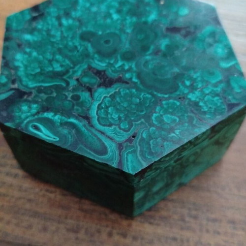 Box made of natural malachite like new