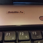 Toshiba laptop 00500dg3 with Windows XP, 15-inch screen