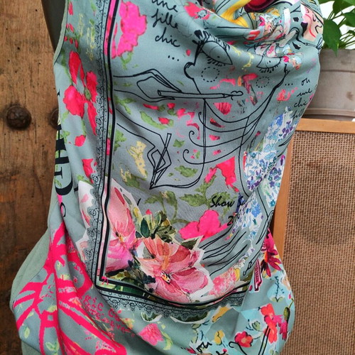Floral top with crisscross straps Y2k style like new, multicolor
