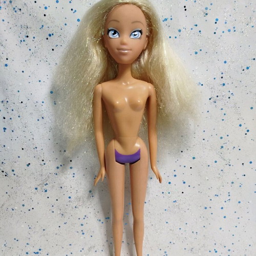 Disney W.I.T.C.H. Cornelia doll used with flaws