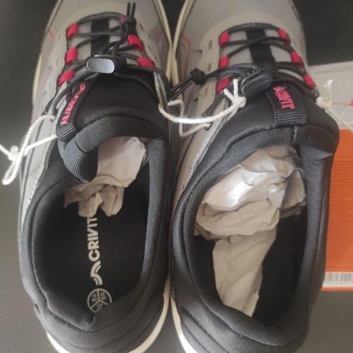 Men's athletic shoes size 45 new, gray and black