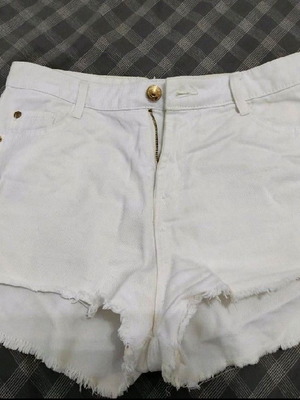 Stradivarius denim shorts Small size 7 new, white