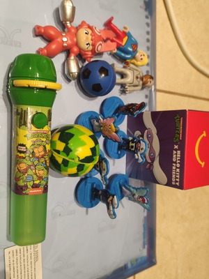 Small assorted toys, 13 pieces like new