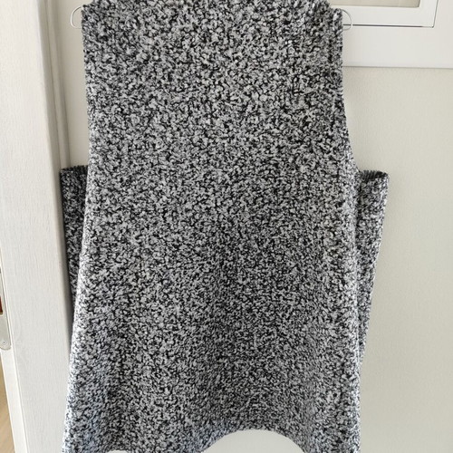 Knitted sleeveless sweater new, gray, one size
