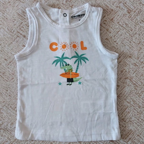 Orchestra set of 6 t-shirts and 2 shorts like new, for 6 months