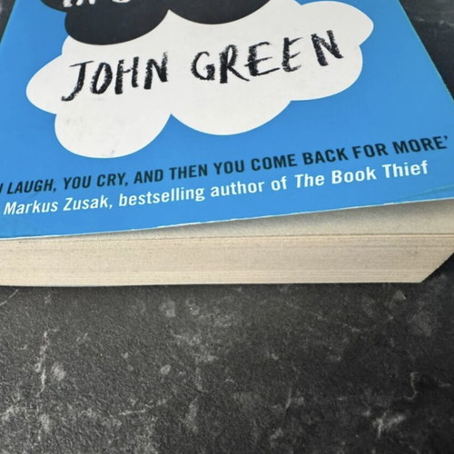 Book The Fault In Our Stars John Green used