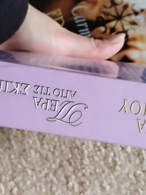 Pera Apo Tis Skies novel like new, Greek
