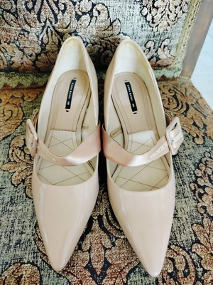 Zara beige patent leather heels size 38, 6 cm heel, like new
