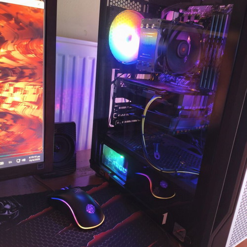 Rx 580 2048sp 8GB graphics card with custom Arctic P12 fan