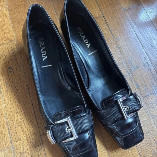 Prada low heels size 37.5–38 like new, black